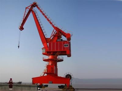 Eccentric bearing housing use in crane
