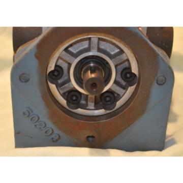 Hydraulic gear pump 1 1/2&#034; IPS &amp; 1 1/4&#034; IPS outlets 7/8&#034; shaft w/ key way