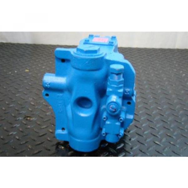 Eaton Vickers Hydraulic Pump 67501 20F05UB1001 PV040AR02AA30J0100000100100CD0AF #4 image