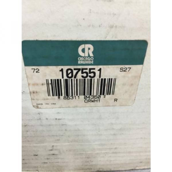 NEW IN BOX CR OIL SEAL CHICAGO RAWHIDE 107551 #2 image