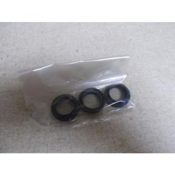 NEW Giant Industrial Parts, Product Number 09144 Oil Seal Kit *FREE SHIPPING* #2 image